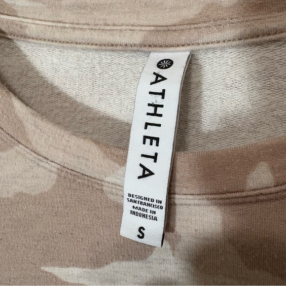 Athleta Women’s Studio to Street Cream Tan Brown Camo Pullover Sweatshirt Small - Picture 5 of 7